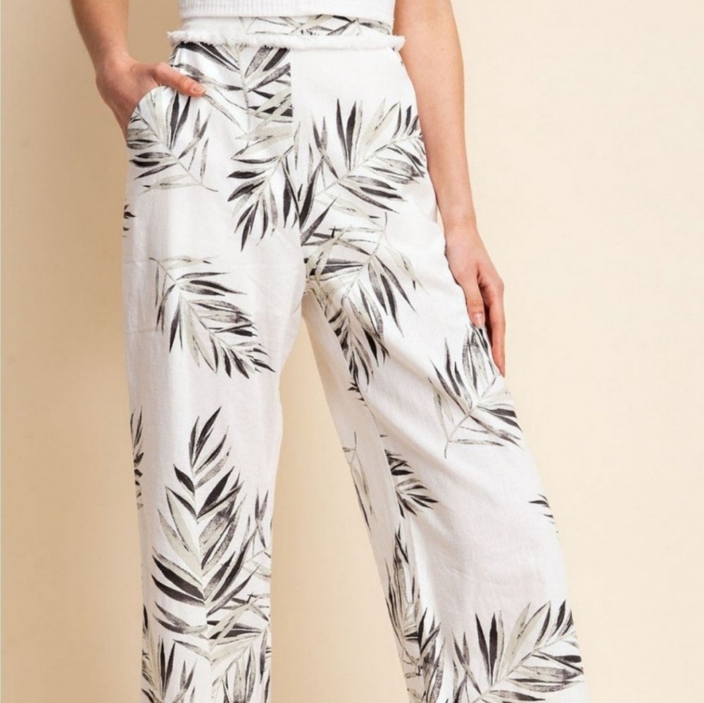 Tropical Palm Print Waist Frayed Midi Pants